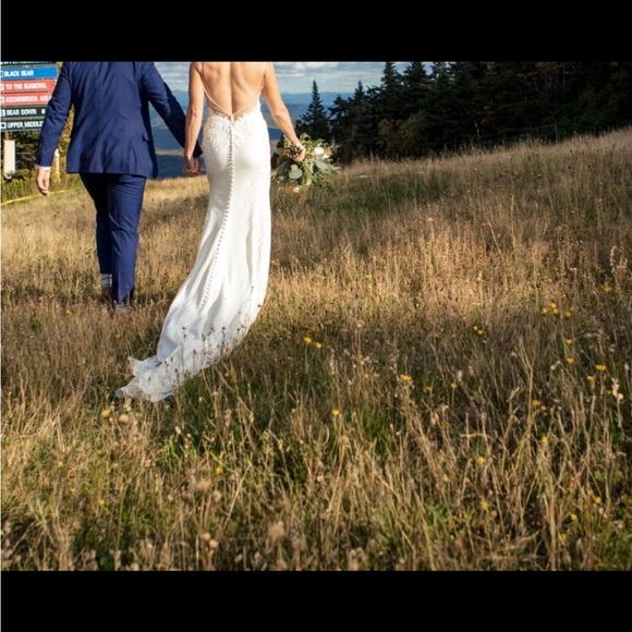 Essence of Australia Wedding Dress Size 10 - Bust: 34 Waist: 29 Hip: 38 - Picture 4 of 8